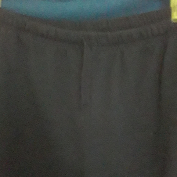 Shorts - Picture 2 of 7